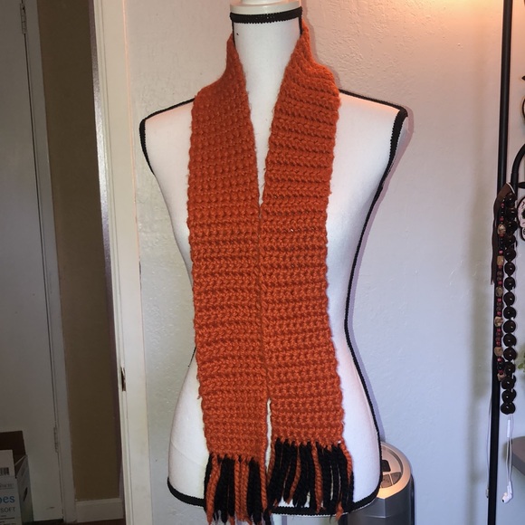 HANDMADE SCARF - Picture 2 of 2